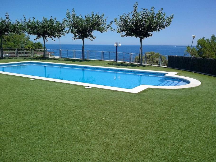 Residence Avec Piscine Face A La Mer, 1Ere Ligne Llançà Exterior foto